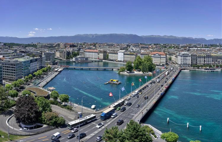Photo de <a href="https://unsplash.com/fr/@xavier_von_erlach?utm_content=creditCopyText&utm_medium=referral&utm_source=unsplash">Xavier von Erlach</a> sur <a href="https://unsplash.com/fr/photos/vue-aerienne-des-batiments-de-la-ville-pres-dun-plan-deau-pendant-la-journee-yEsQzAhDKQs?utm_content=creditCopyText&utm_medium=referral&utm_source=unsplash">Unsplash</a> 