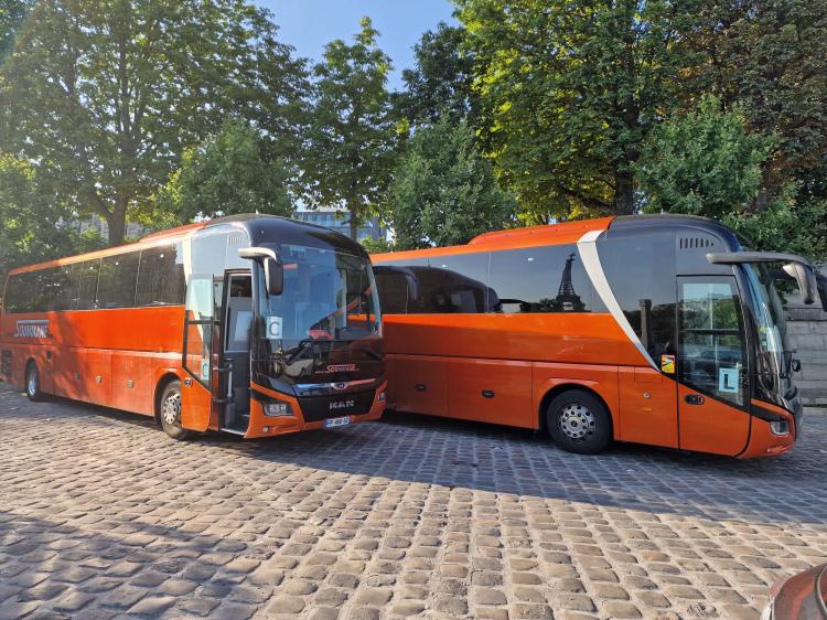 Vue de 2 bus - Autocars-soummane