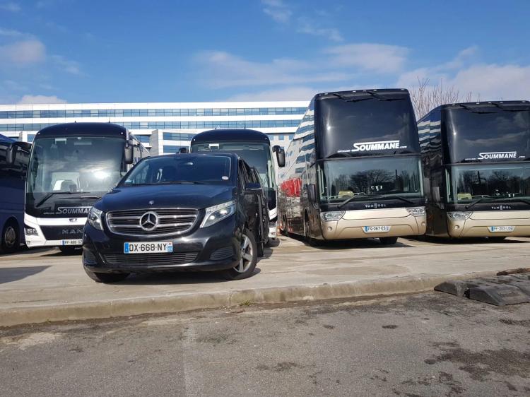 Vue de face du van - Autocars-soummane